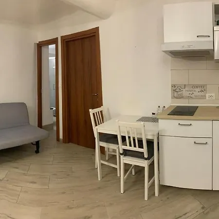 Lägenhet Modern Flat In The Centre Of Genua