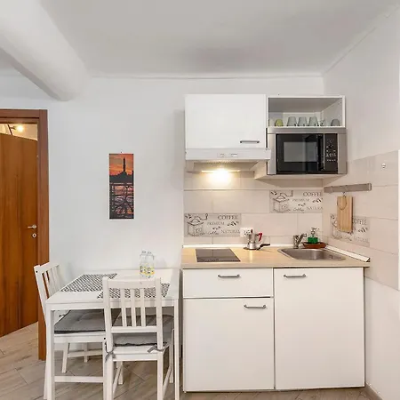 Apartment Modern Flat In The Centre Of Genoa