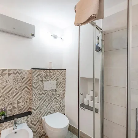 Modern Flat In The Centre Of Genoa